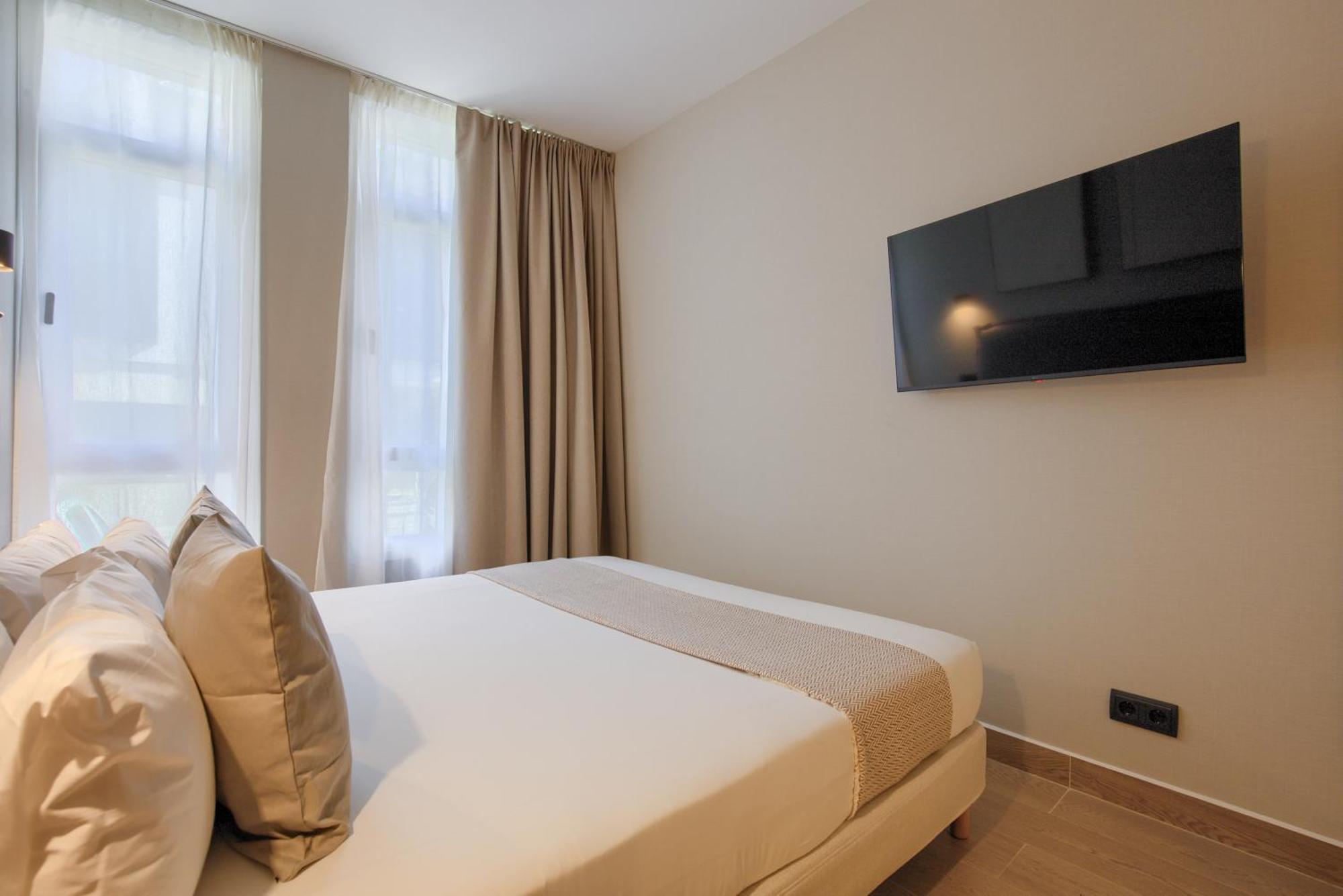 Dobo Madrid Murillo Room photo